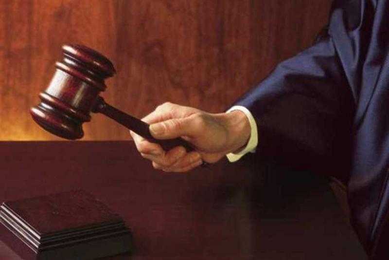 ضبط تشكيل عصابي من العاملين بالطيران لاتجارهم بالنقد الأجنبي والاختلاس