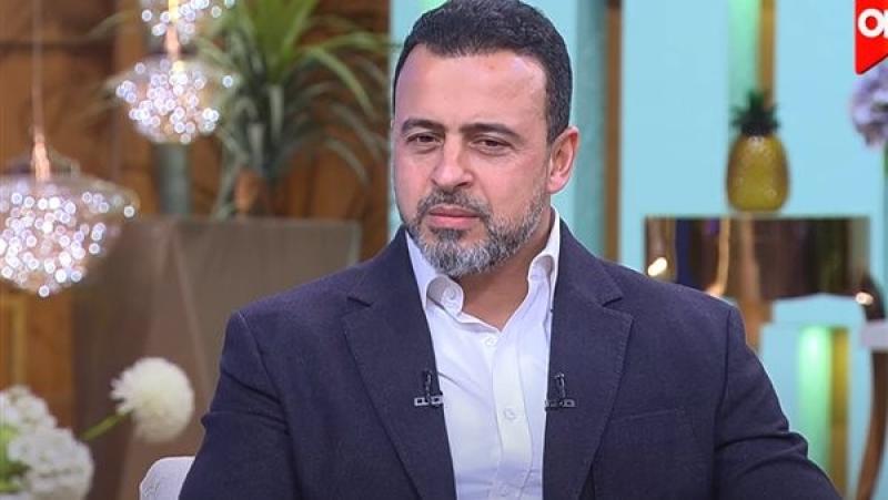 مصطفى حسني يروي رحلته من اندفاع الشباب إلى الهداية