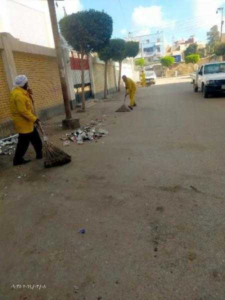 تكثيف حملات النظافة والتجميل بالشوارع والطرق الرئيسية بالشرقية.. صور