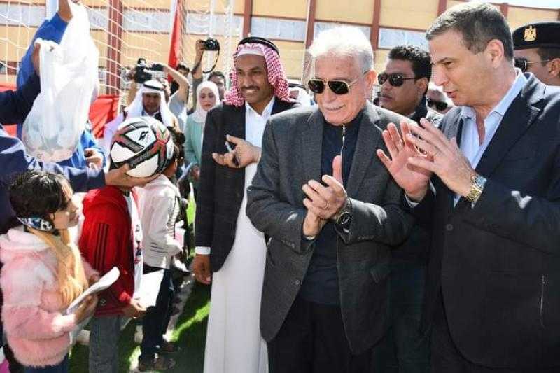 محافظ جنوب سيناء يفتتح أول ملعب خماسي في قرية رأس النقب بطابا