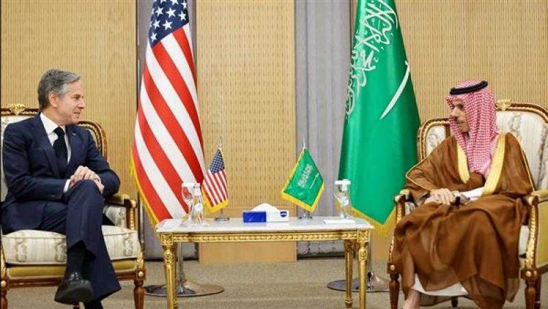 وزيرا خارجية السعودية وأمريكا يبحثان هاتفيا التطورات في قطاع غزة