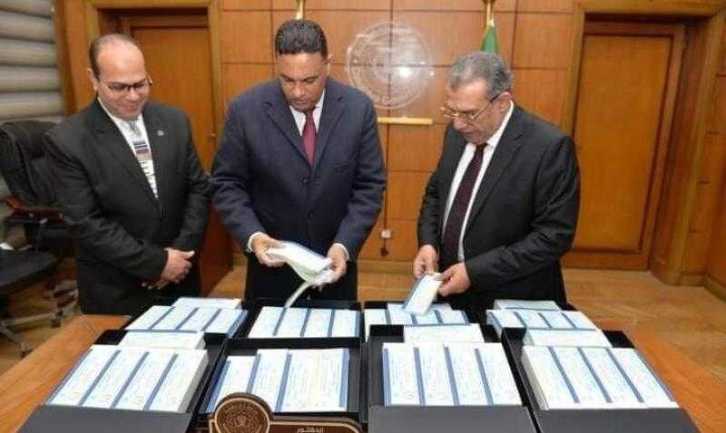 بقيمة 750 ألف جنيه.. البنك الزراعي المصري يقدم كوبونات مواد غذائية للأسر الأولى بالرعاية بالدقهلية