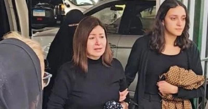 تشييع جنازة والدة دينا رامز من مسجد مصطفى محمود