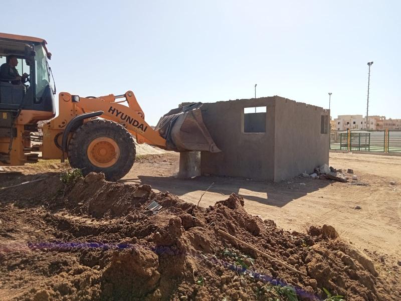 وزير الإسكان: تنفيذ 28 قرار إزالة لمخالفات بناء بالساحل الشمالي وحملات بـ5 مدن.. صور
