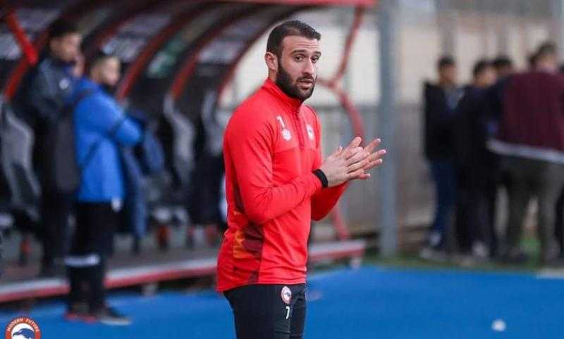 عمر كمال عبدالواحد يقود الجبهة اليمنى للأهلي أمام البنك في الدوري