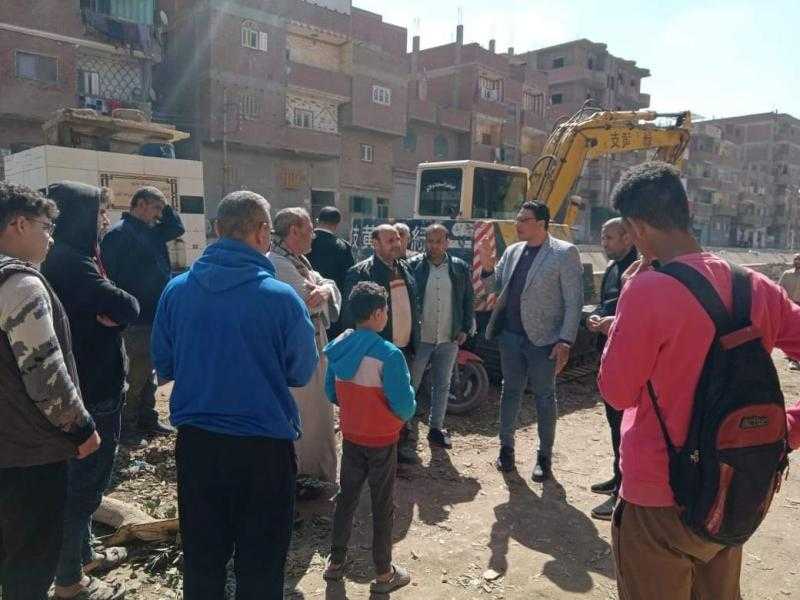 إزالة الأرصفة والتعديات على طريق ترعة السمسمية بمركز الشهداء بالمنوفية