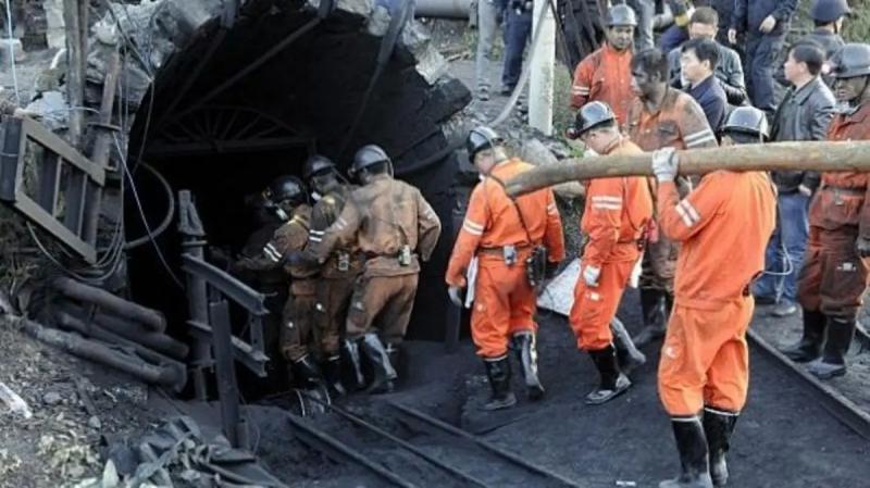 مصرع 12 شخصا فى انفجارين بمنجمين للفحم بالصين