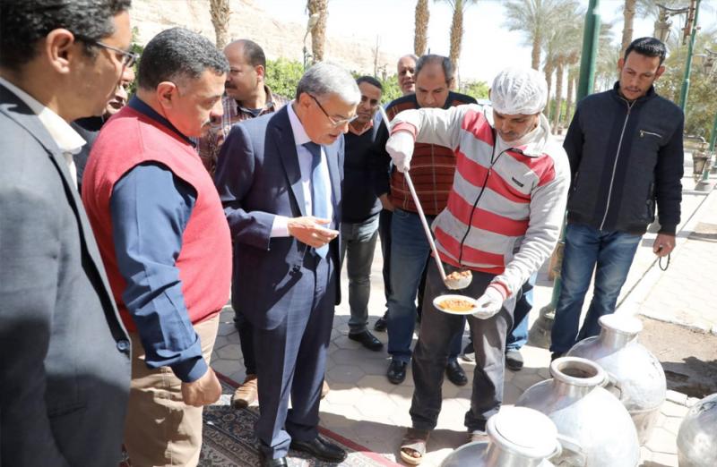 خط أحمر