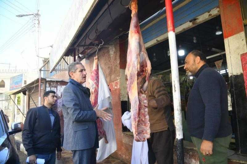محافظ الغربية يتابع أعمال النظافة ورفع الإشغالات ويتفقد الأسواق بسمنود.. صور