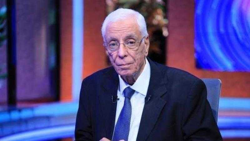 حسام موافي: استخدام الهاتف المحمول أثناء القيادة يؤدي إلى حوادث كارثية