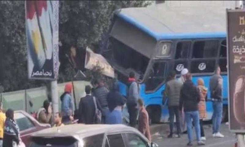 إصابة 16 شخصا فى حادث تصادم أتوبيس وسيارة ملاكى فى الجيزة