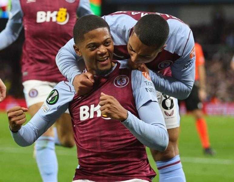 أستون فيلا يكتسح أياكس برباعية ويتأهل لدور الثمانية بدوري المؤتمر الأوروبي