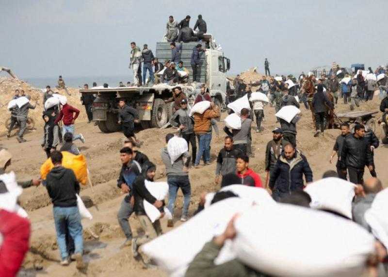 الجيش الإسرائيلي ينفي إطلاق النار على فلسطينيين خلال انتظارهم المساعدات في غزة