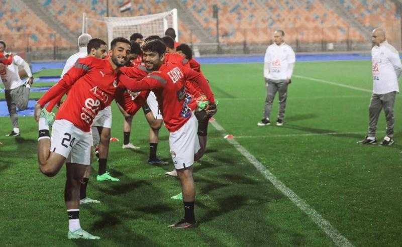 بركات: حسام حسن ليست لديه حسابات.. يفكر في مصلحة المنتخب فقط