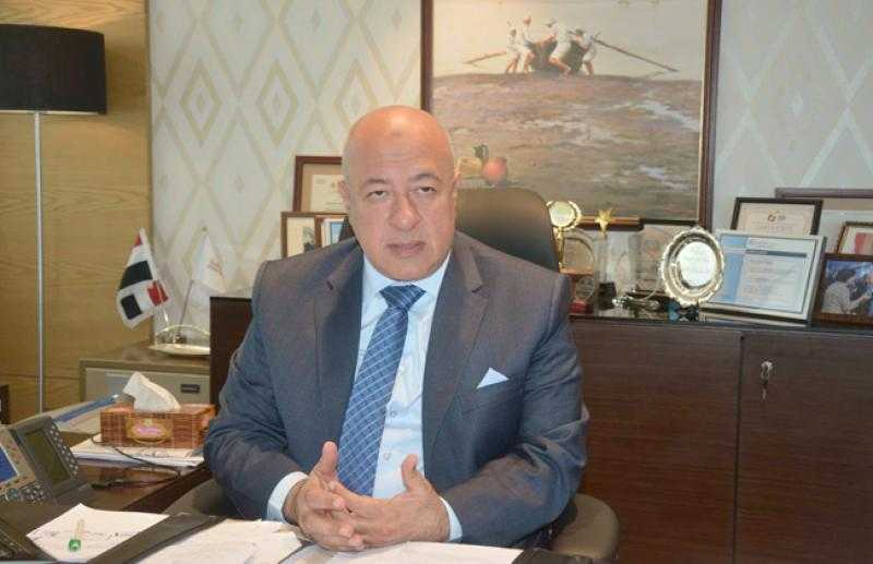 أبو الفتوح: البنك الأهلي حريص على تشجيع حاملي البطاقات البنكية على استبدال التعاملات النقدية بالقنوات الإلكترونية