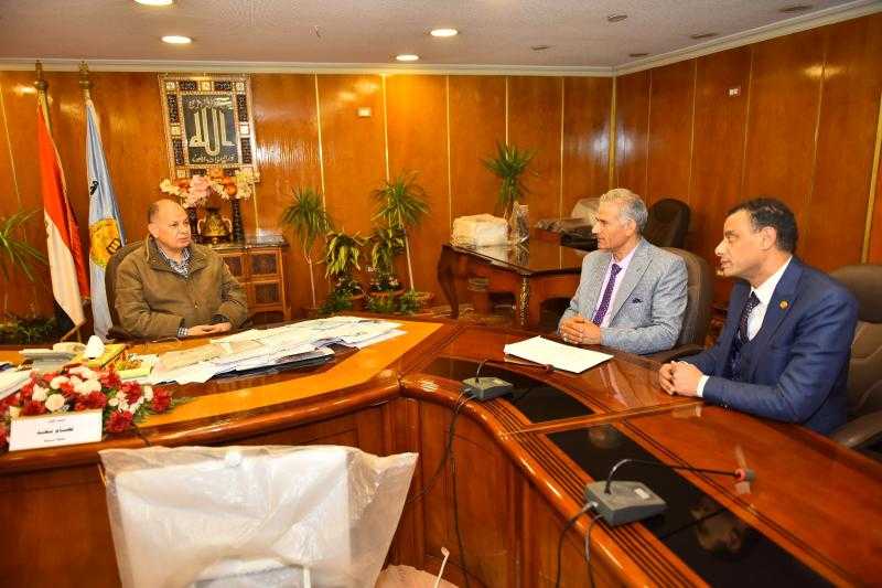 محافظ أسيوط يلتقي وكيل الزراعة الجديد ويطالبه بالنهوض بالقطاع في المحافظة