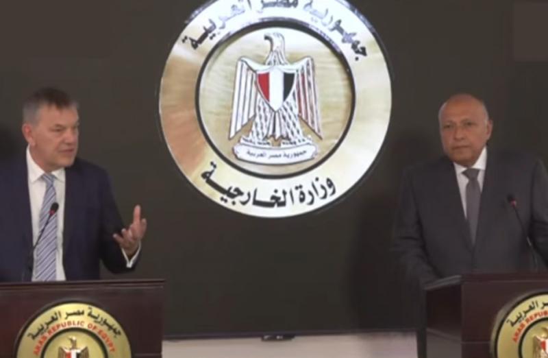 خط أحمر