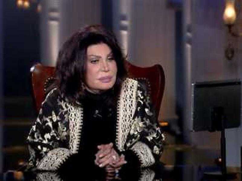 قبل بدء الحلقة.. نجوى فؤاد لـ محمد موسى: بلاش فضائح.. وشيل الأصفر خالص