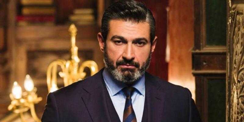 ياسر جلال يطمئن جمهوره بعد حريق ديكور مسلسله جودر: أنا بصحة جيدة