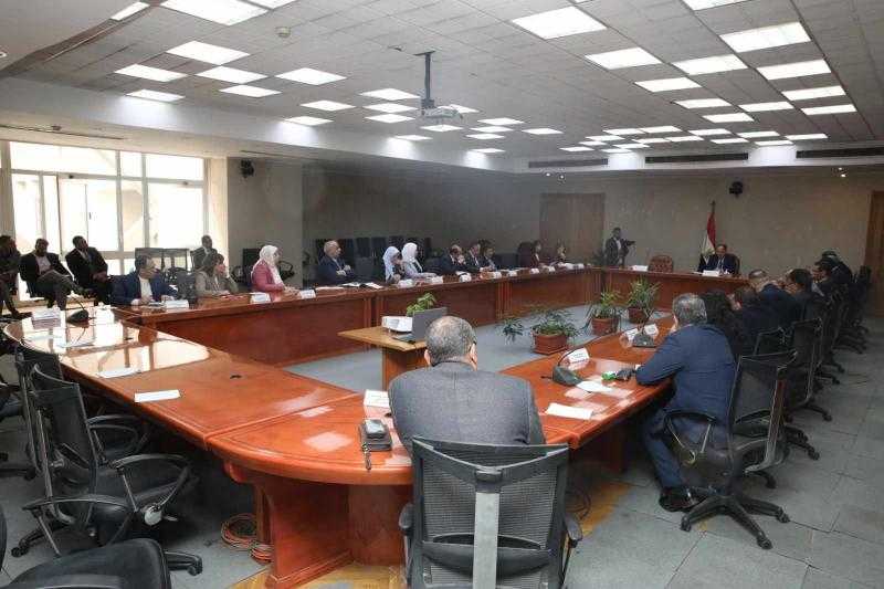 معيط: استمرار بيع رغيف الخبز بـ5 قروش رغم توقعات ارتفاع تكلفته إلى 125 قرشًا