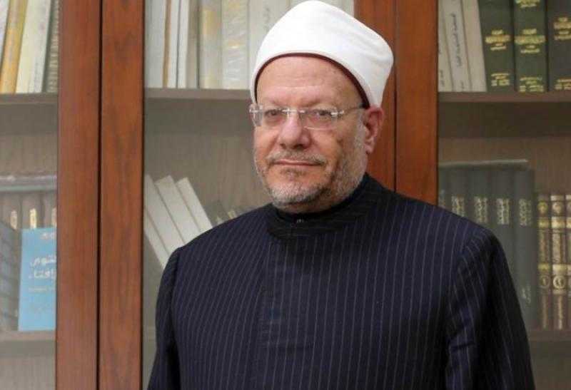 المفتي: الفتوى تكون من العلماء المتخصصين ولا تهاون فيها
