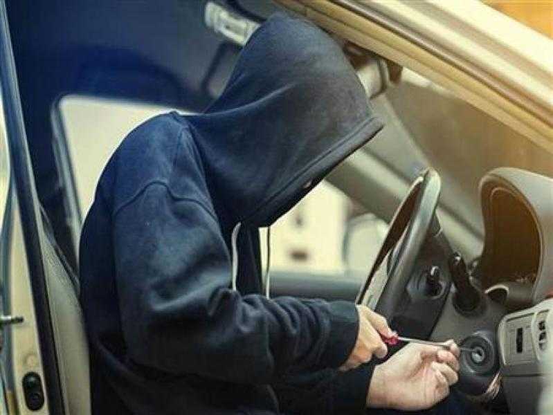 سقوط تشكيل عصابي في يد الأمن العام تخصص في سرقة السيارات بالجيزة