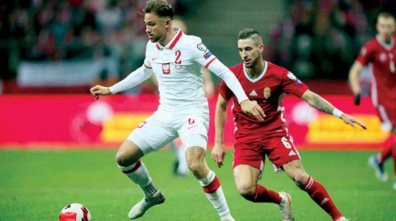 الإصابة تبعد ماتي كاش مدافع بولندا عن المواجهة الفاصلة أمام ويلز