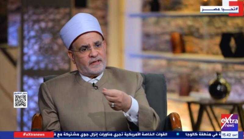 لماذا منح الله إبليس مساحة للحوار في القرآن؟.. أستاذ تفسير يجيب