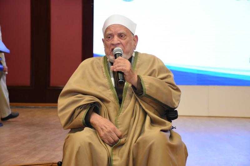 أحمد عمر هاشم يوضح حكم صيام مَن يعاني من مرض مزمن