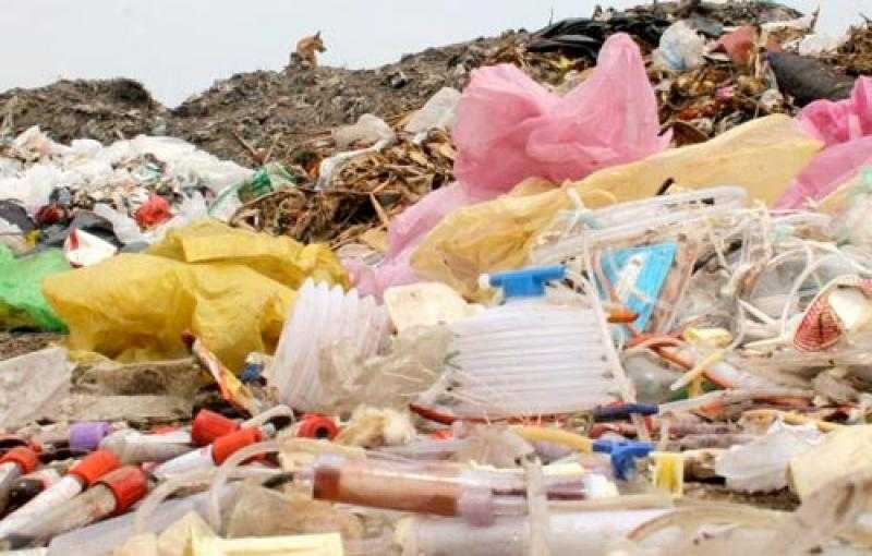 وزارة الصحة تكشف تأثيرات المخلفات الطبية الخطرة على الإنسان والبيئة