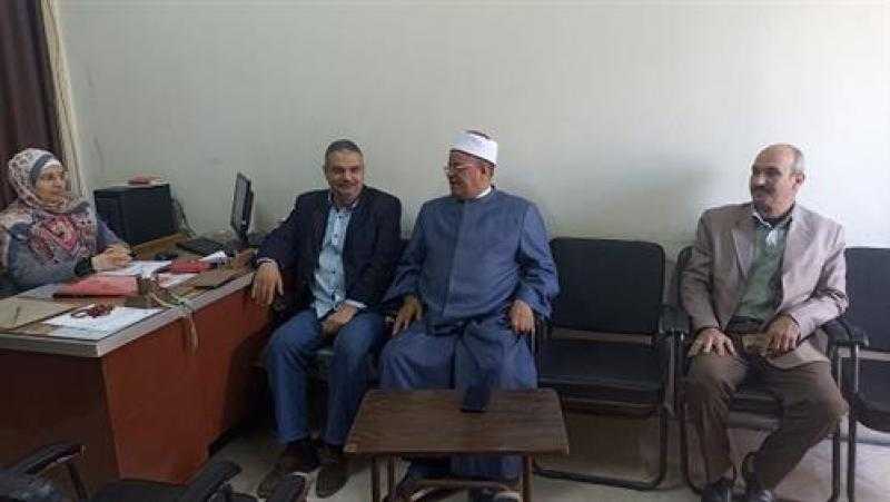 رئيس منطقة سوهاج الأزهرية يتابع البرنامج التدريبي لتنمية مهارات شيوخ المعاهد
