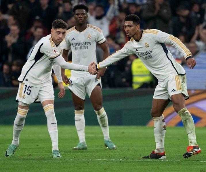ريال مدريد يقرر تمديد عقد ثنائي الفريق