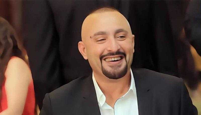 شريف حلمي لـ خط أحمر: أحمد السقا فنان عظيم.. ووالدته كانت بتأكلني حمام