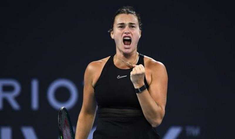 رايباكينا تنهي مغامرة أزارينكا وتصعد لنهائي بطولة ميامي للتنس