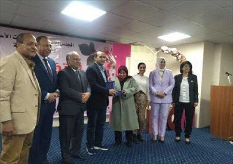 بالأسماء.. الغرفة التجارية بسوهاج تكرم 10 أمهات مثاليات خلال احتفالية عيد الأم