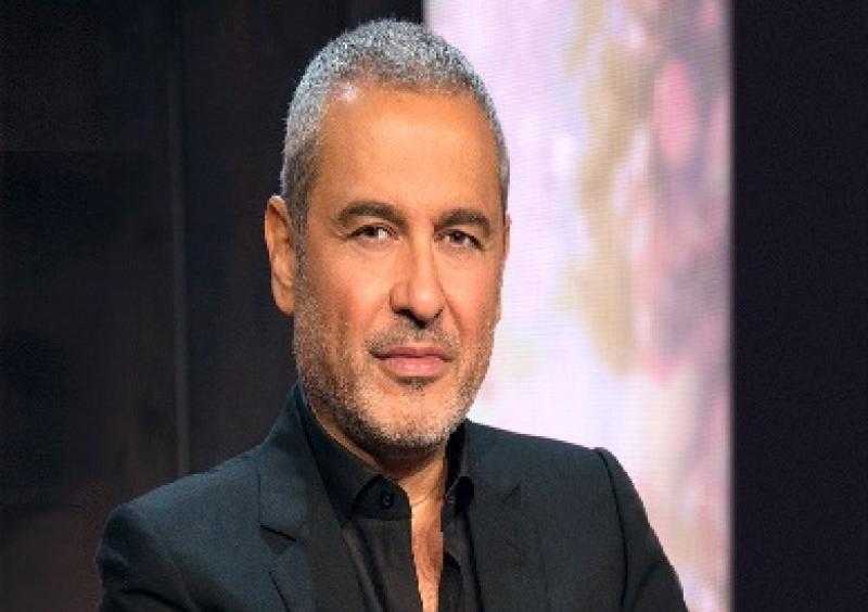 إيلي صعب: فيروز ترتدي فساتين من تصميمي.. وأشعر أنها لا تشبه أحدا