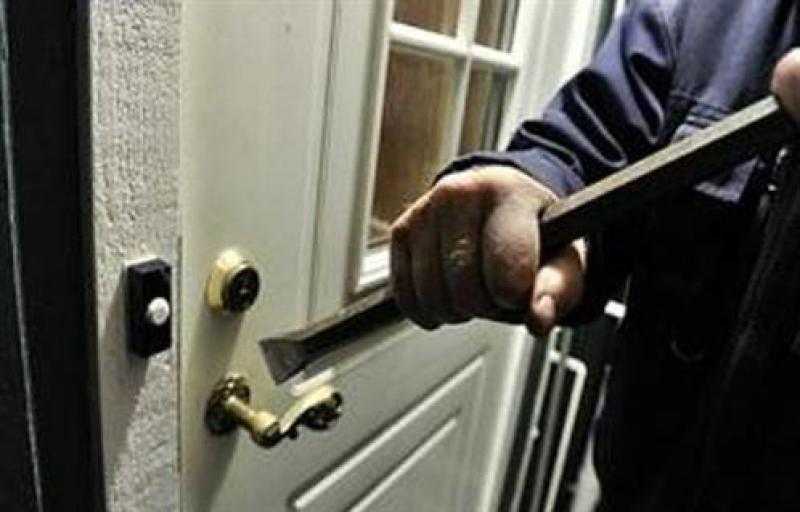 تجديد حبس شقيقين كونا عصابة لسرقة المنازل في الجيزة
