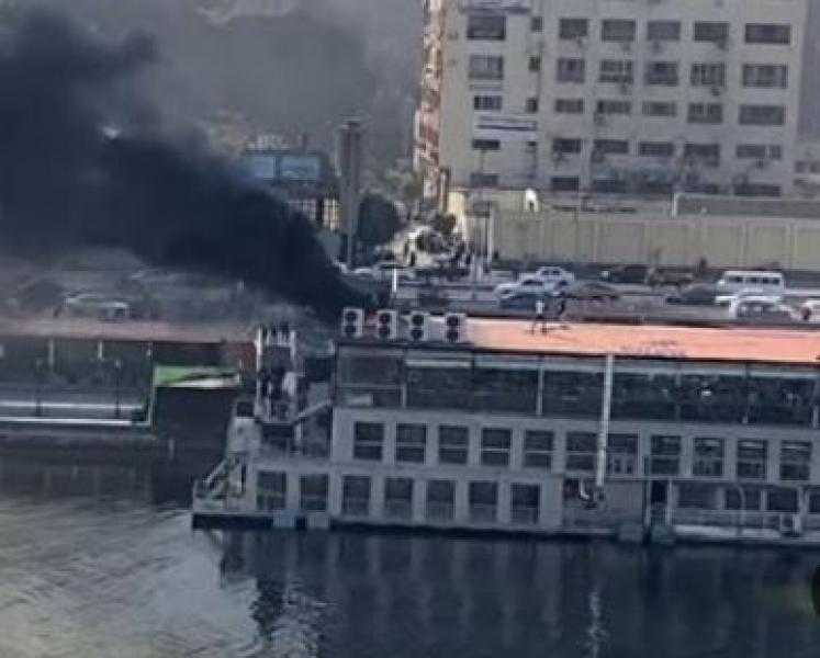 الاستعلام عن صحة سيدتين أصيبتا أعلى مركب سياحي بالعجوزة