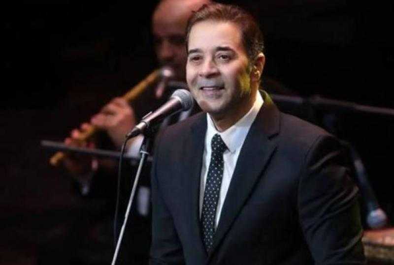مدحت صالح يحيي حفلا على المسرح الكبير في دار الأوبرا