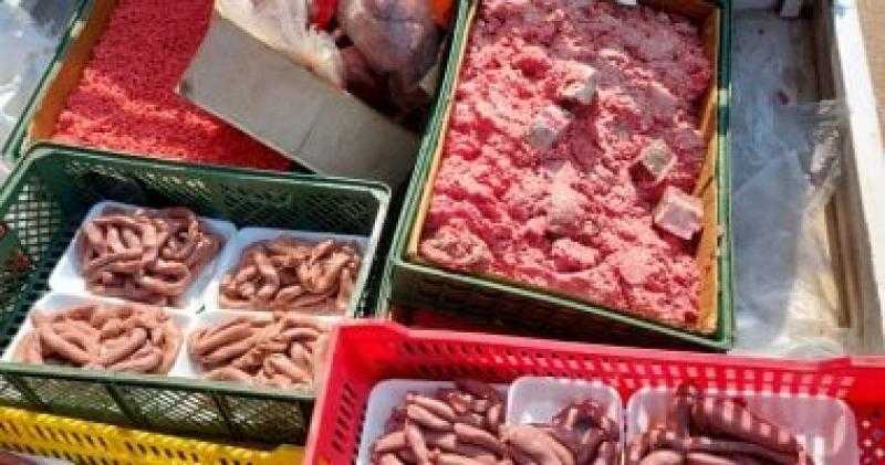 التحفظ على 307 كيلوات لحوم ودواجن وأسماك بالغربية