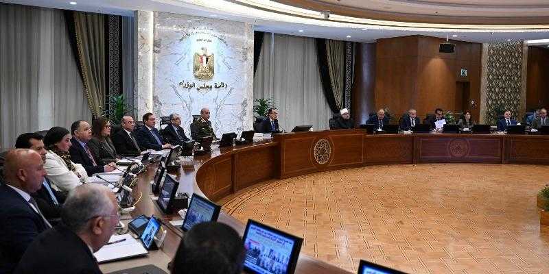 رئيس الوزراء يوجه «الإسكان» بسرعة العمل على سداد مستحقات وزارة الكهرباء