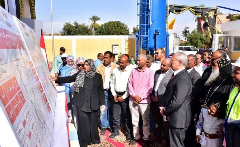 افتتاح أول مشروعات الصرف الصحي بقرية الرياينة في الأقصر