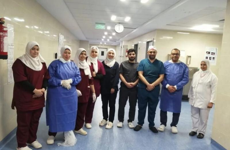 فريق جراحي بمستشفى كفر شكر ينقذ حياة شاب أصيب بطعنة بالصدر