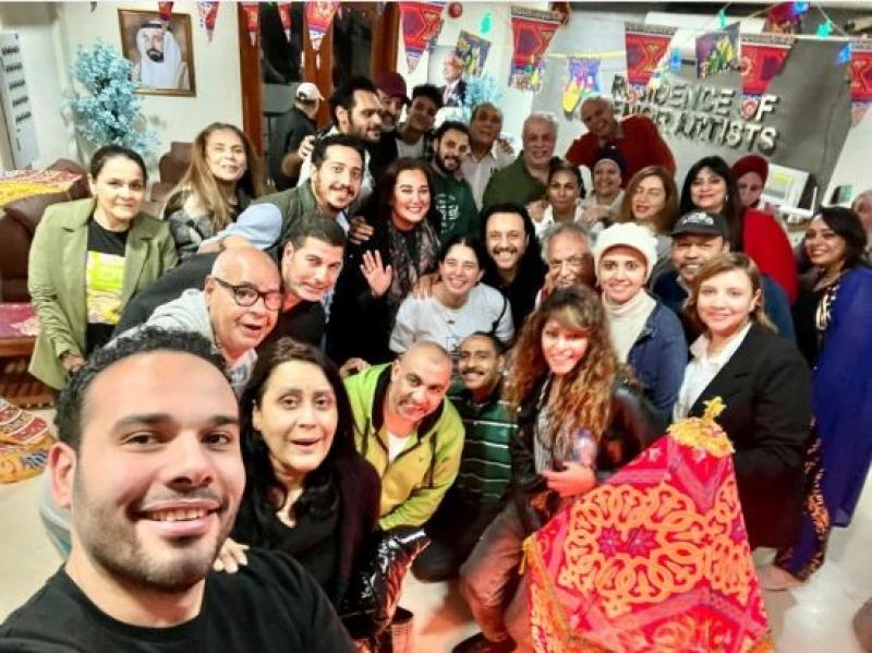 نقابة المهن التمثيلية تنظم حفل إفطار في دار المسنين