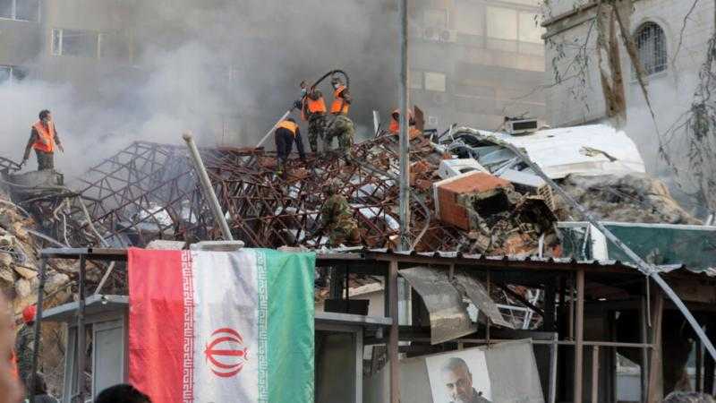 إيران تحذر من تداعيات الهجوم على السفارة الإيرانية بدمشق