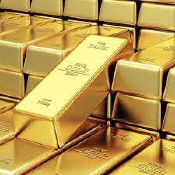 رقم قياسي جديد للذهب مع تجاوز الأونصة 2300 دولار