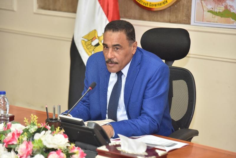 محافظ مطروح: رفع حالة الطوارئ بجميع القطاعات الخدمية استعدادًا لعيد الفطر