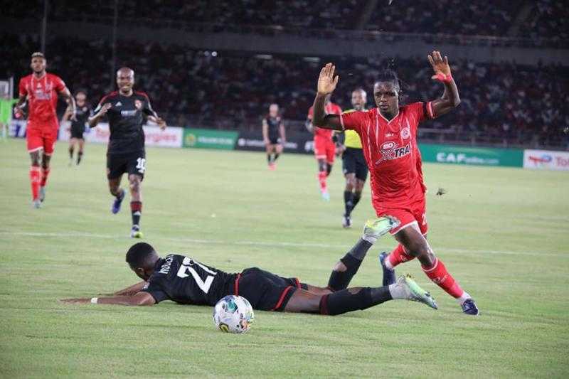 مدافع سيمبا: جماهير الأهلي لا يمكنها التأثير علينا.. ونسعى لتقديم أداء جيد