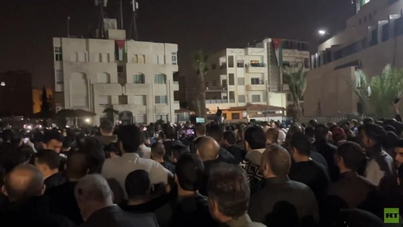 مظاهرات في محيط السفارة الإسرائيلية في العاصمة الأردنية عمان