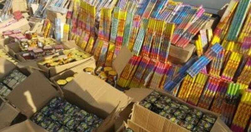 مصادرة 2650 صاروخ ألعاب نارية في الغربية